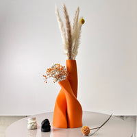 Nordique Twisted Vase